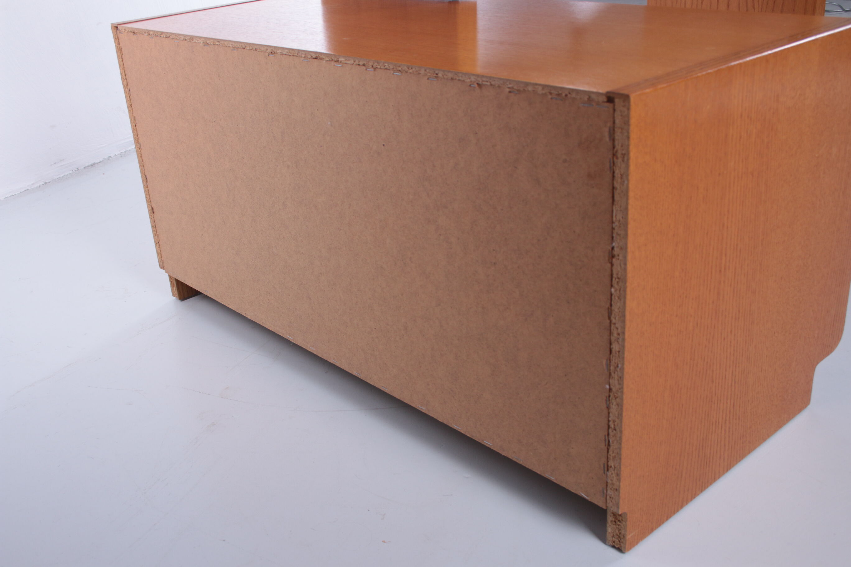 Bureau réglable en bois clair Moser
