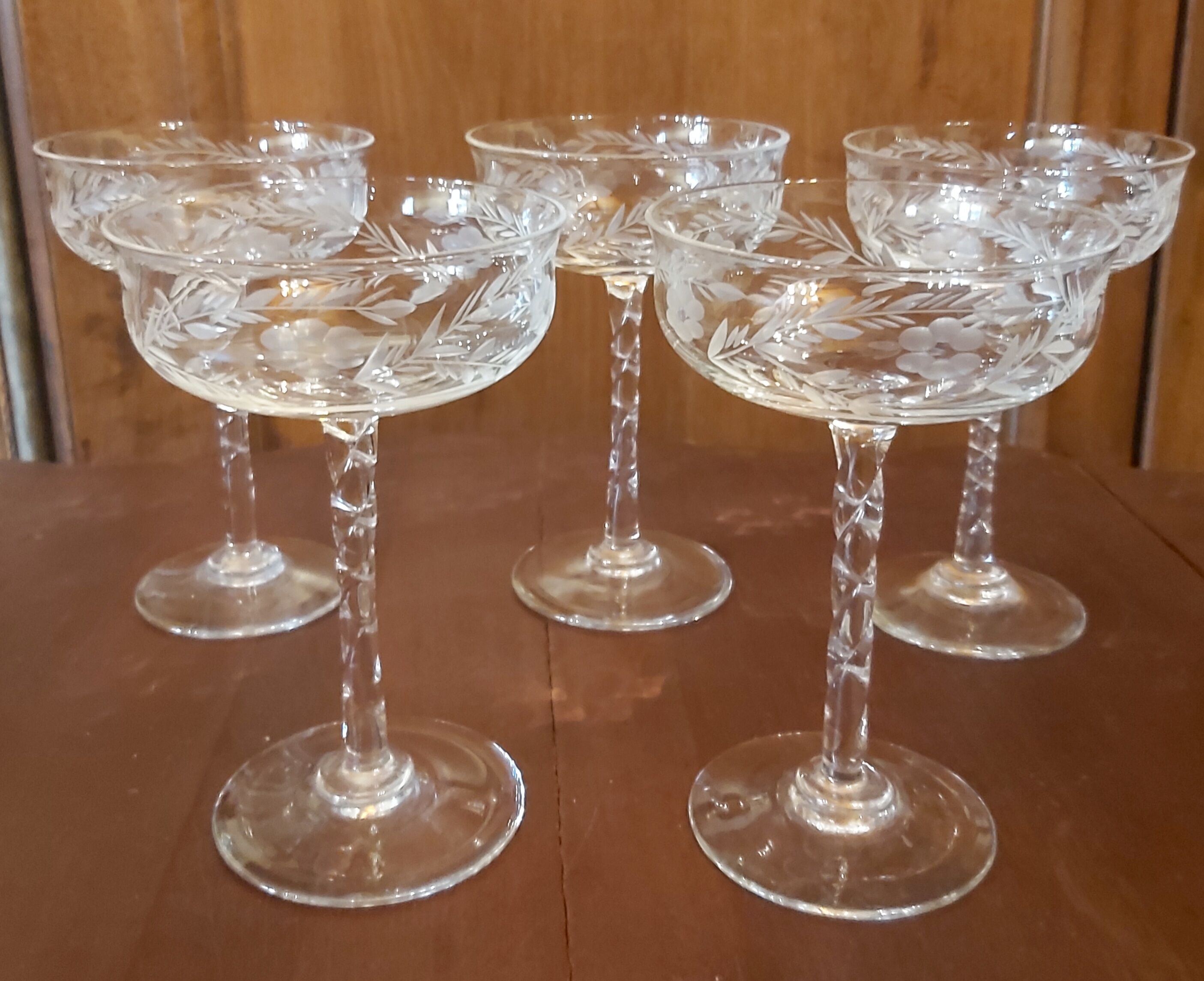 5 glasses of Champagne crystalline cut glass