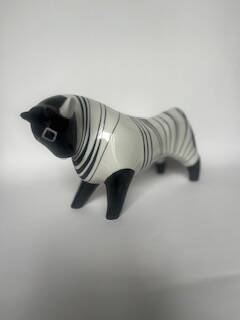 Porcelain bull figurine from Cmielow, 1960s.