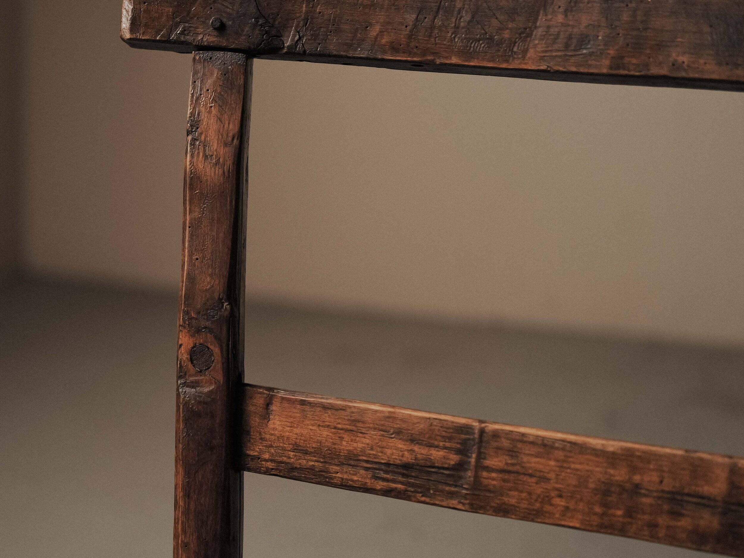 Auvergnat armchair in wood and straw, folk art, 19th century