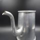 Ancienne cafetière en aluminium - anse rouge - vers 1930