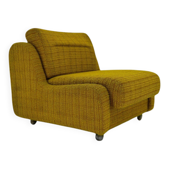 1970s architect Milan Čeček armchair Apolo 92 for Interiér Praha, Czechoslovakia