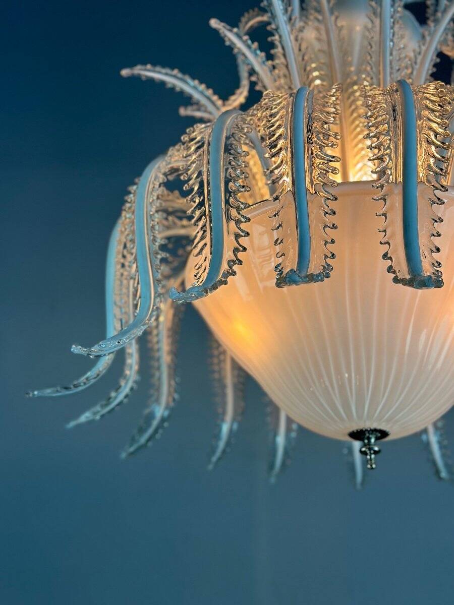 Venetian chandelier in white and gold Murano glass, circa 1980