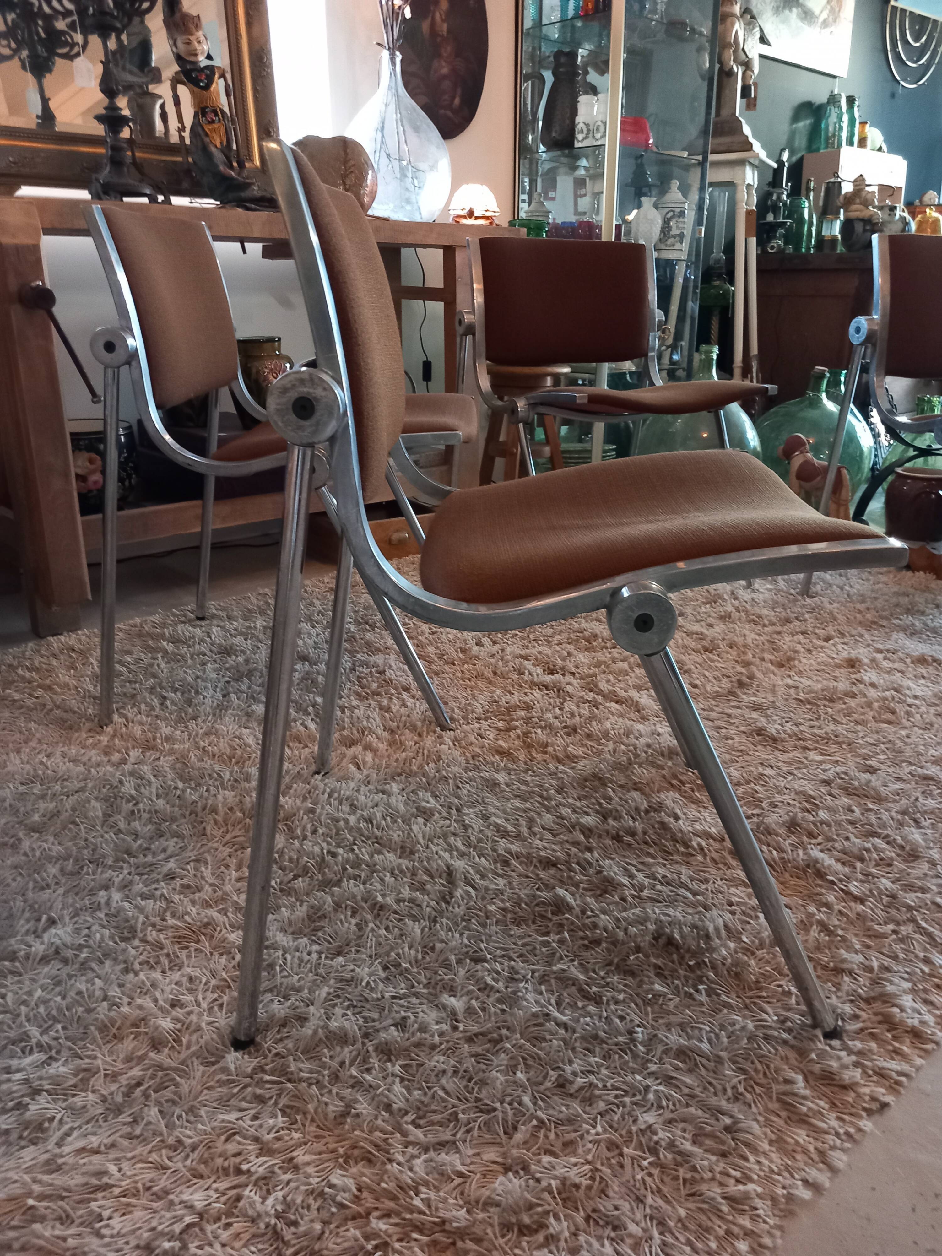 Suite qe 4 Vaghi Uno chair, Italian design from the 60s/70s