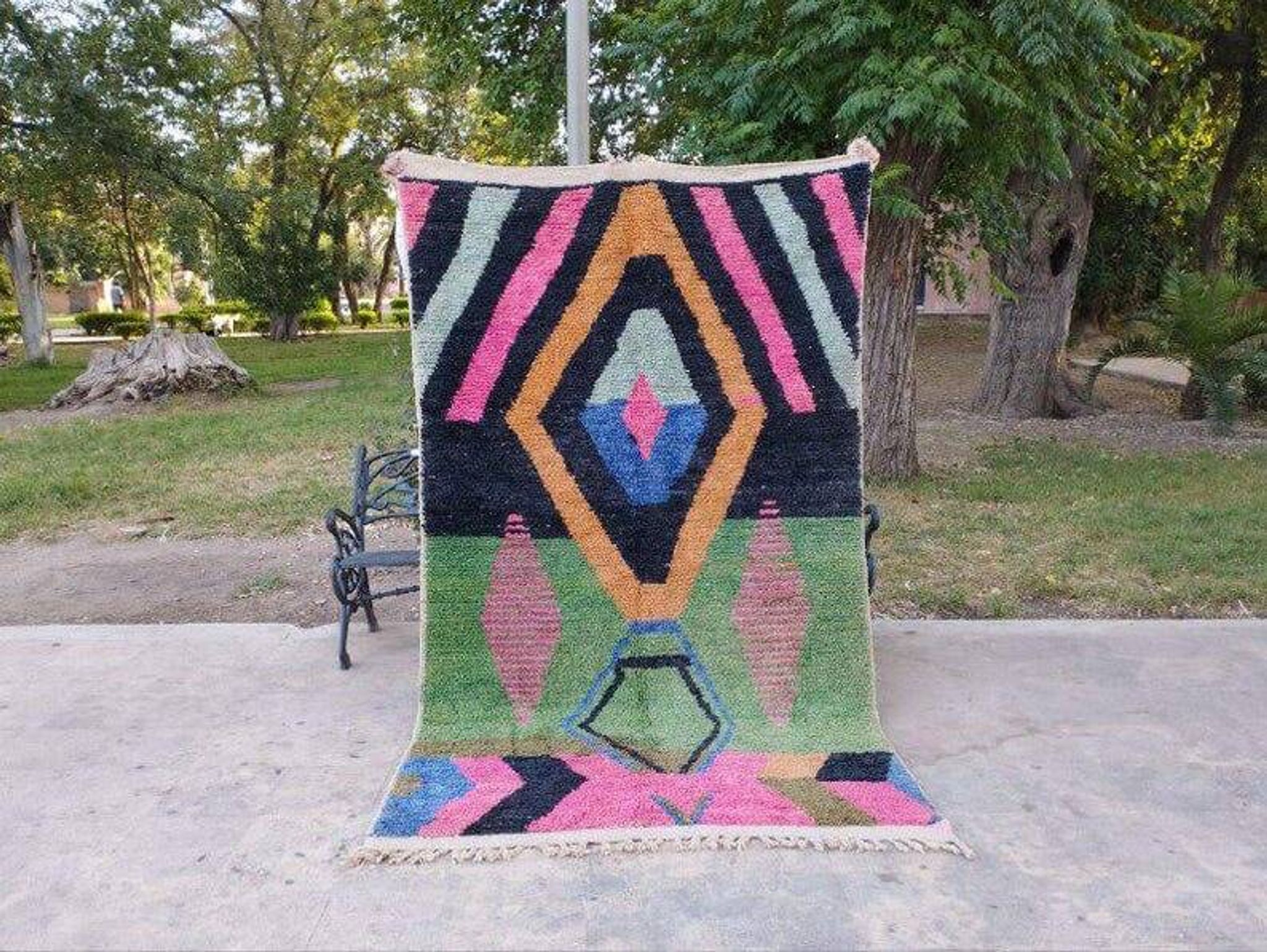 Handmade pure wool rug, size 150 x 250 cm