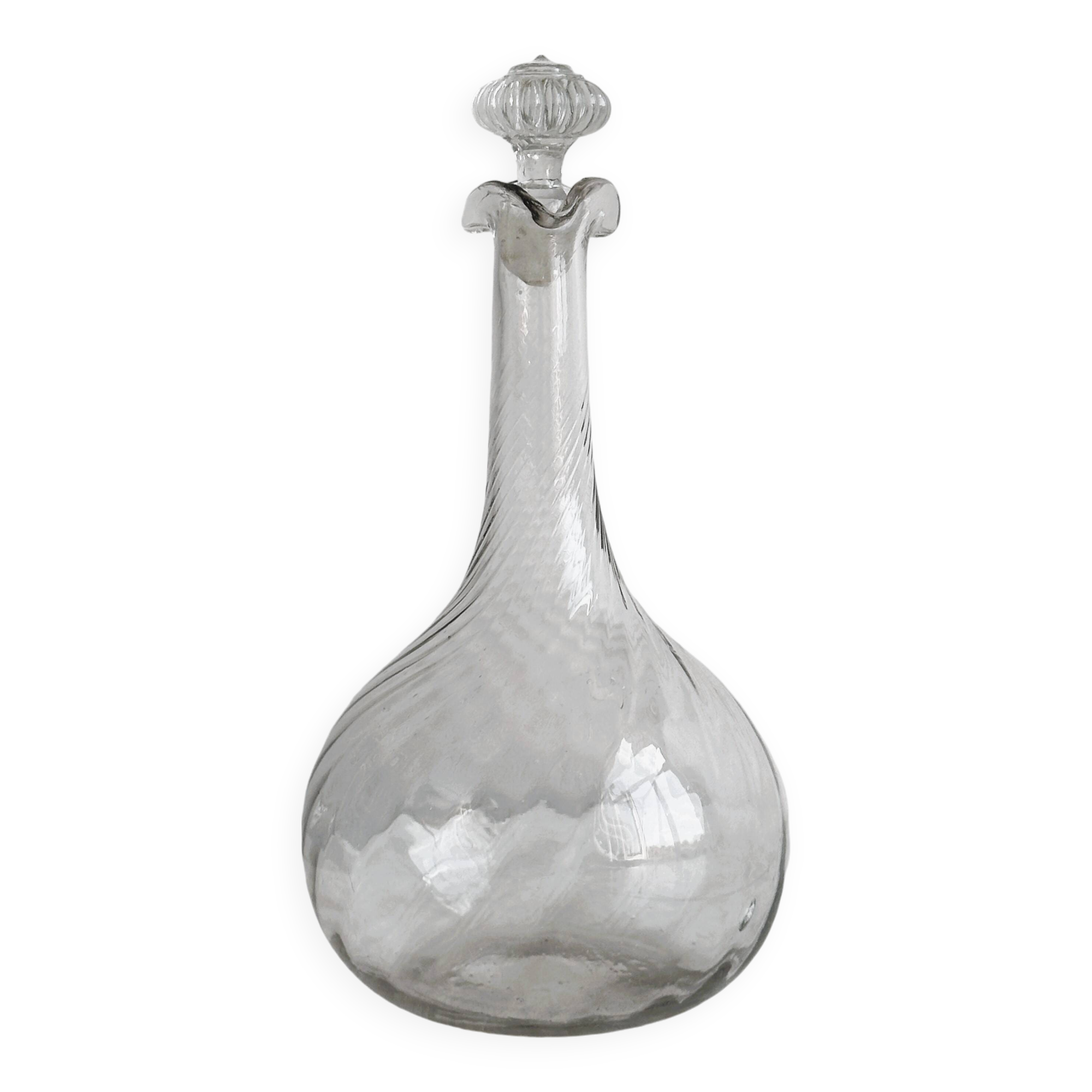 Twisted blown glass carafe with stopper