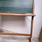 Tableau d’école pivotant sur pied