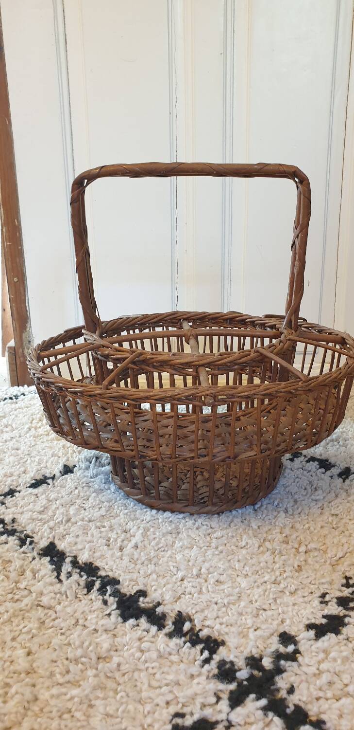 Bottle holder basket