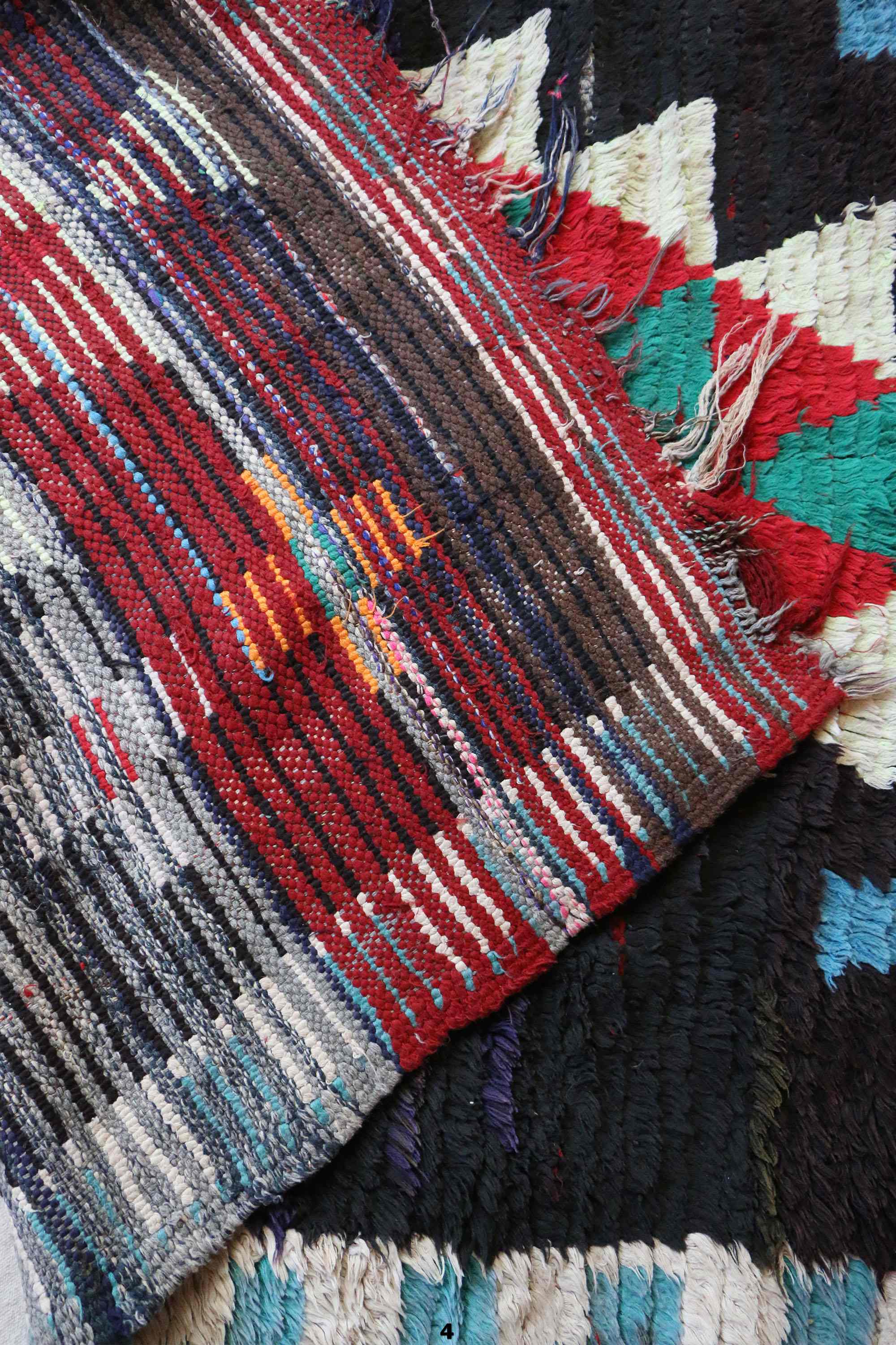 Moroccan carpet - 103 x 256 cm