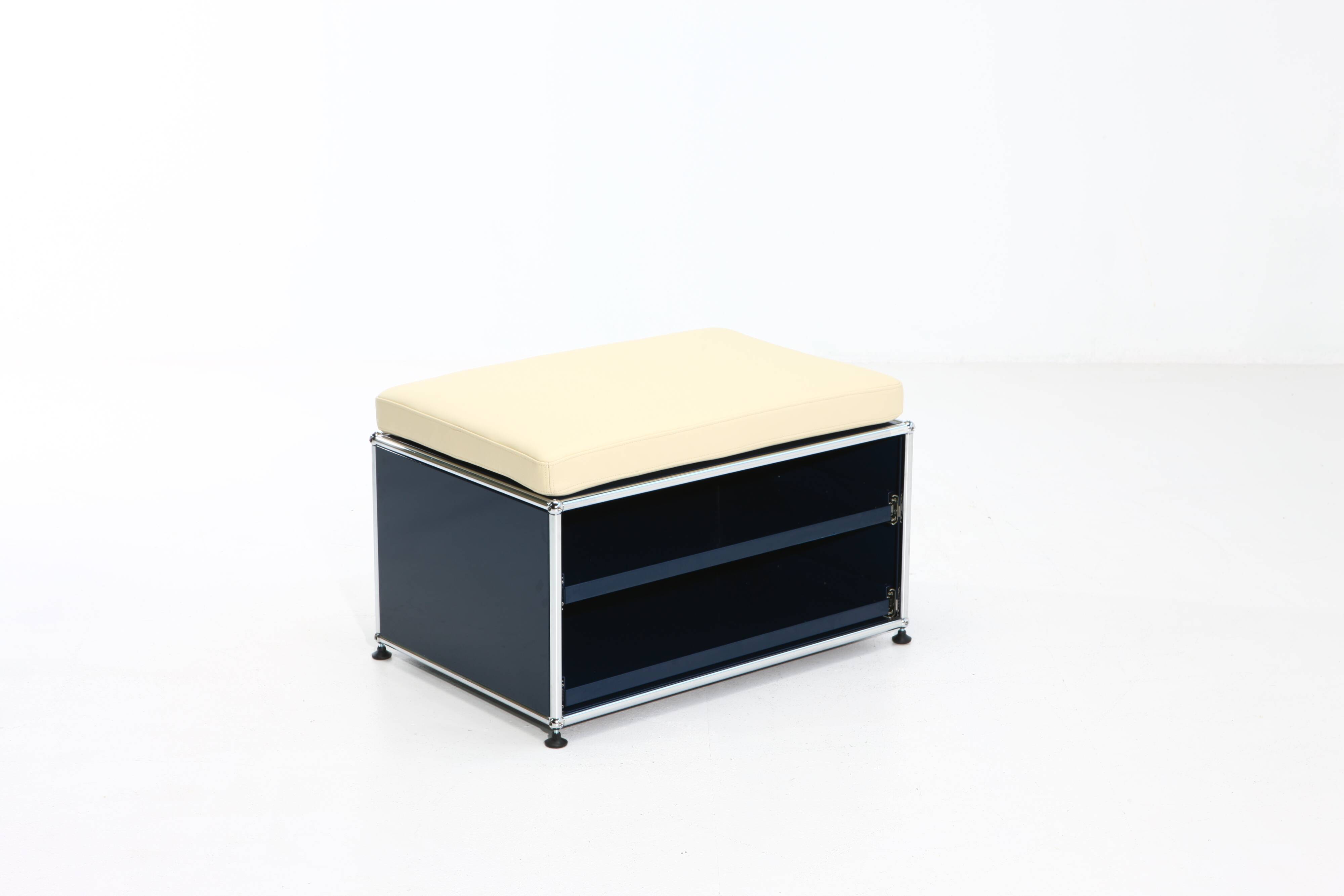 storage furniture with seating Usm Haller