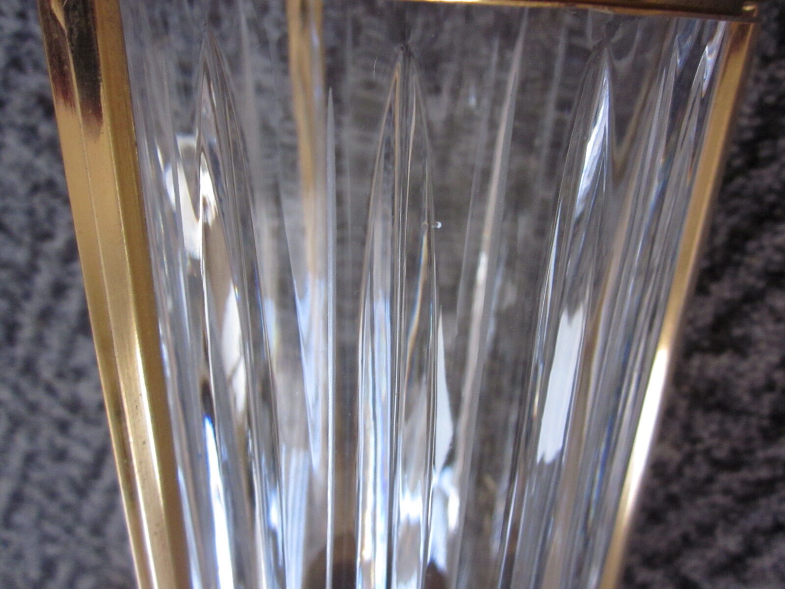 tailled crystal and brass hanging