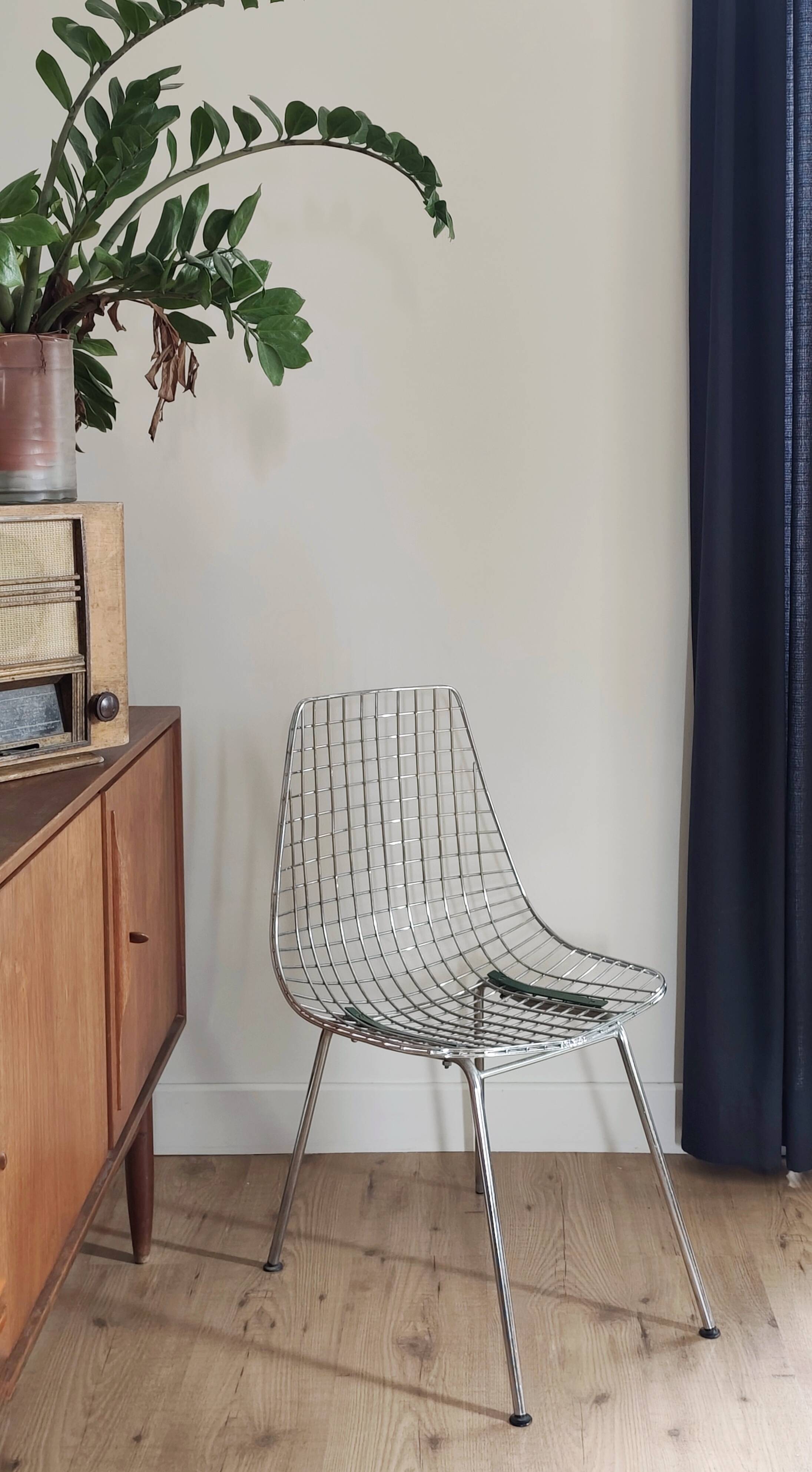 Chaise filaire métal vintage type Bertoia