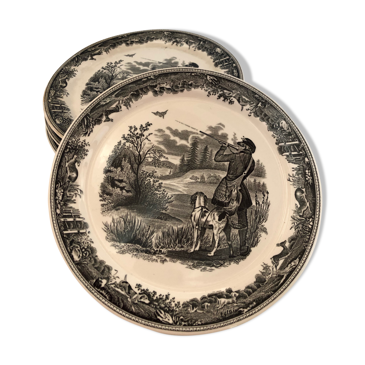Set of 4 dessert plates from Villeroy - Boch Collection Artemis, theme "Hunting, the shooter"