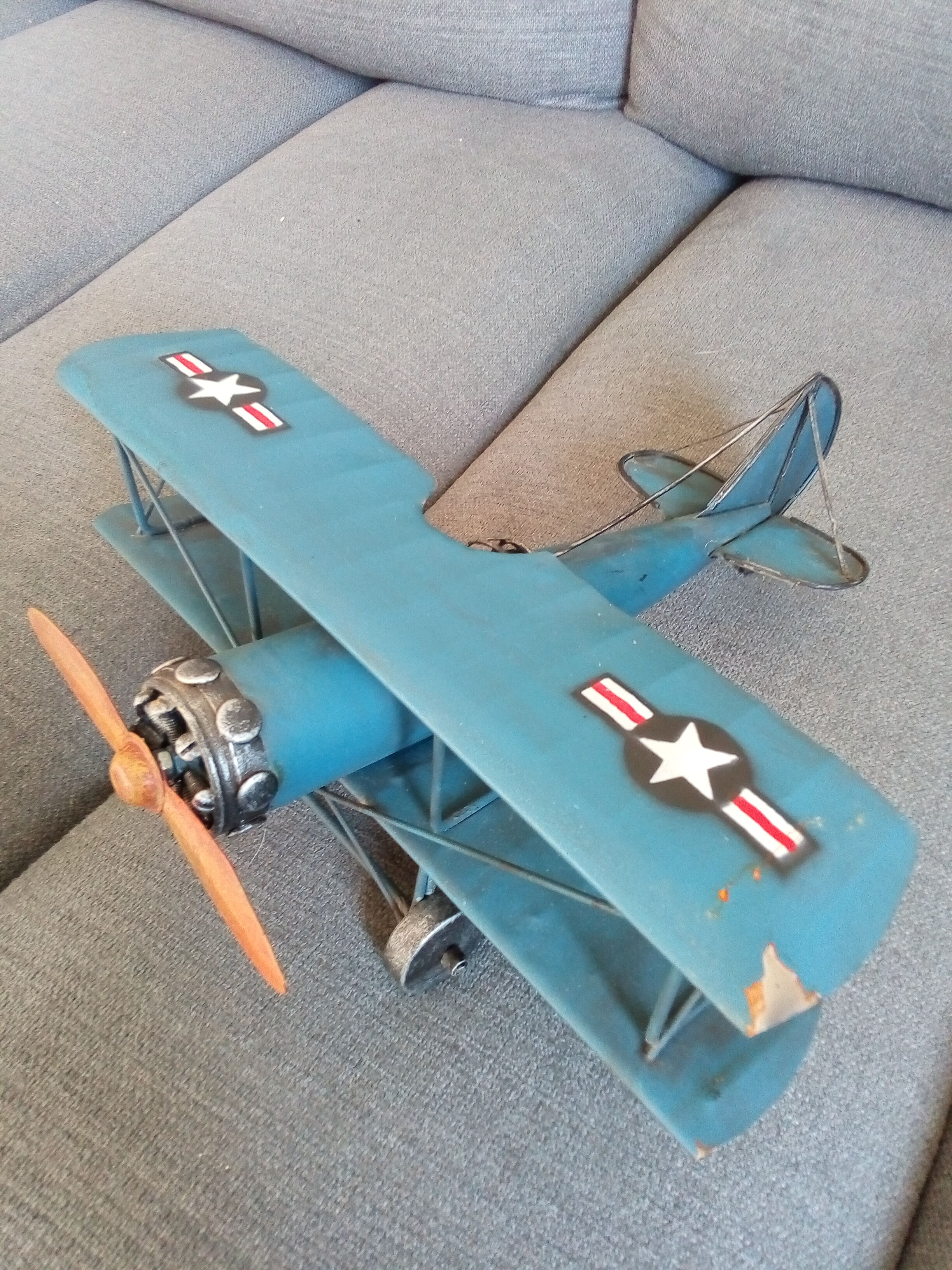 Avion métal