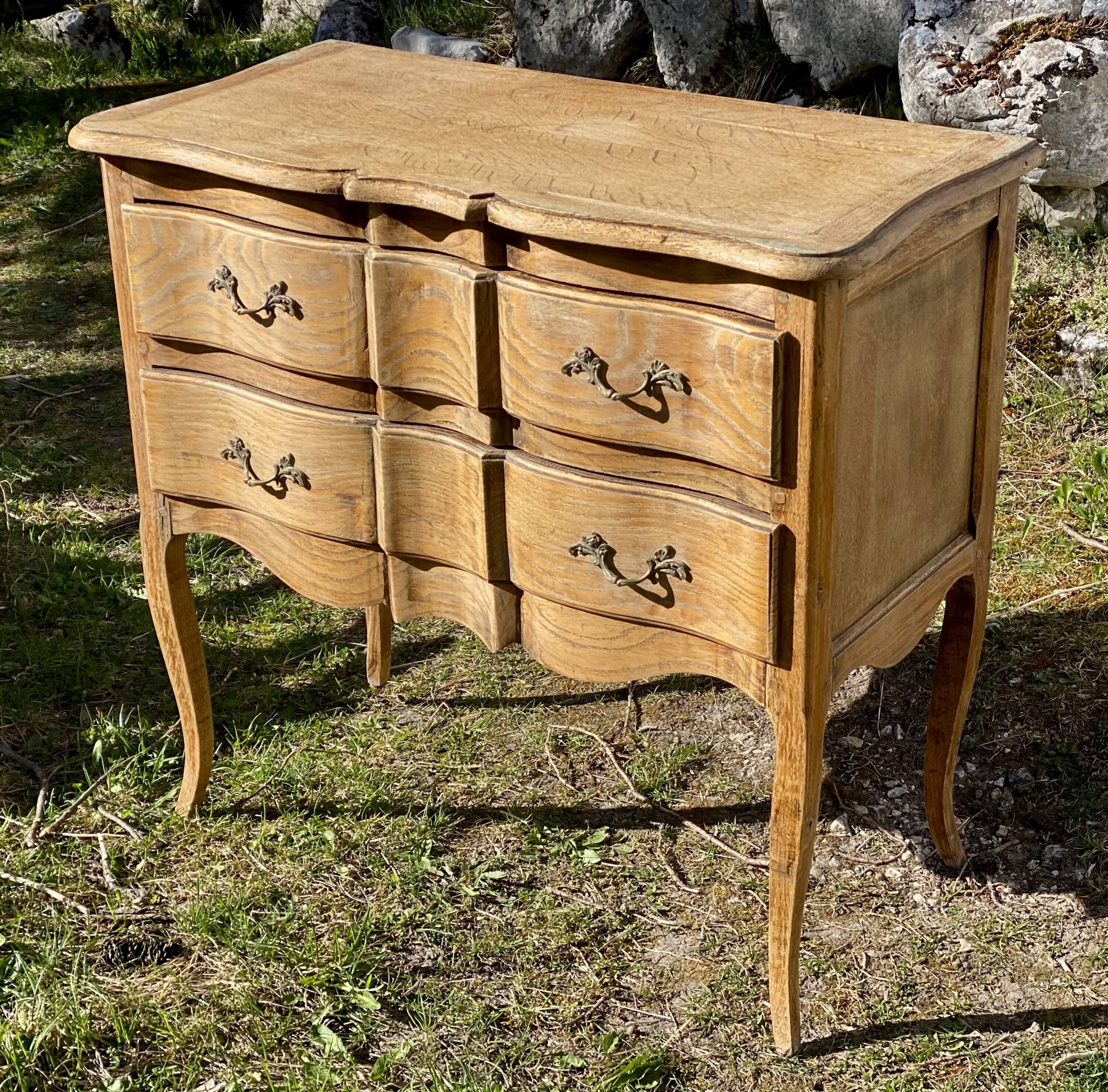 Louis XV style 2-drawer chest of drawers