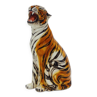Statue de tigre en céramique