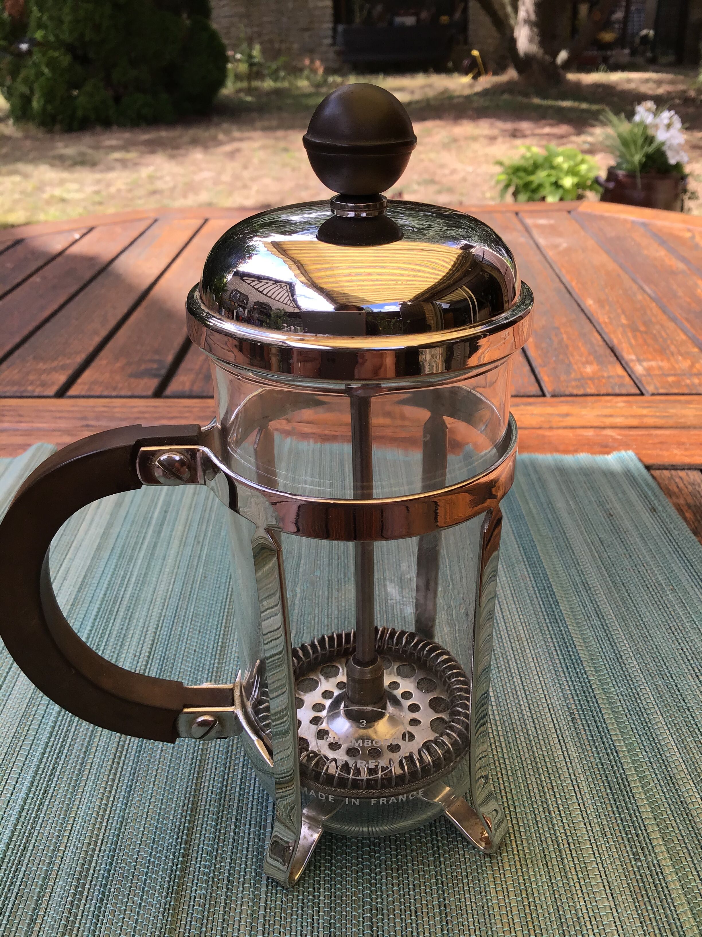 Vintage piston cafeteria