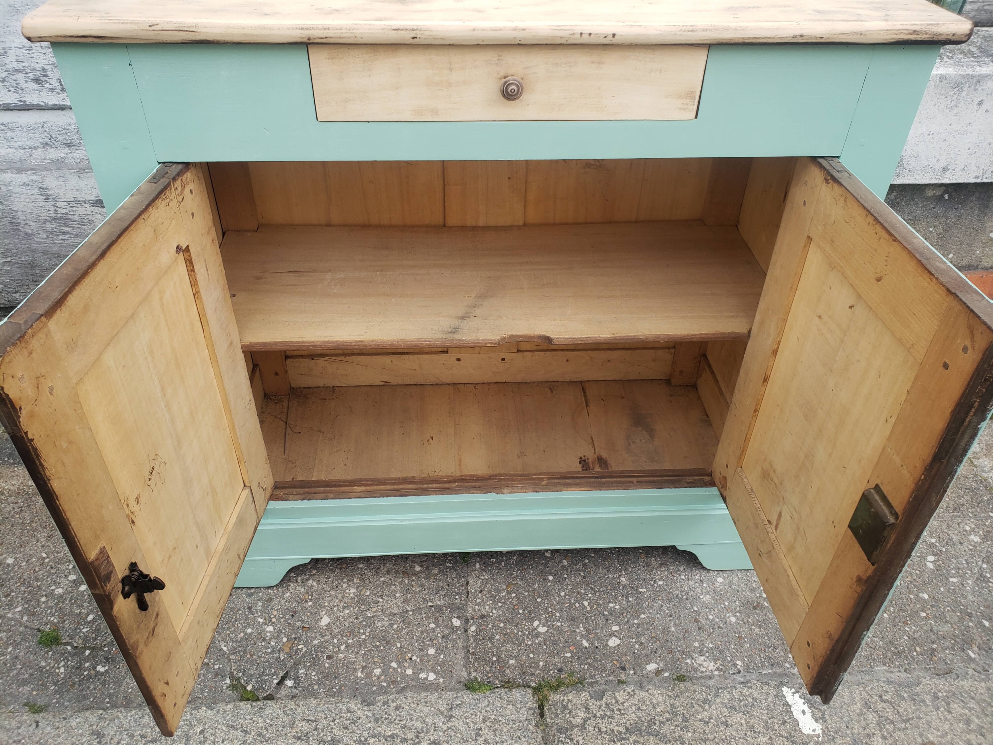 Parisian buffet green mint countryside