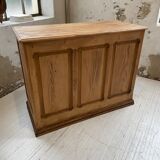 Pine shopping counter