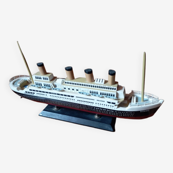 Maquette du bateau Titanic vintage