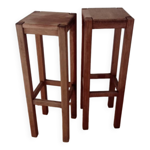 tabourets hauts modernistes