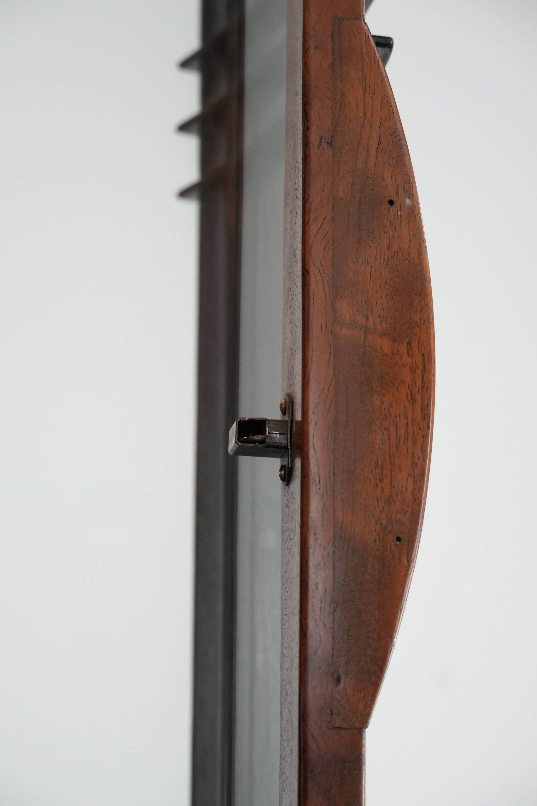 Grand meuble vitrine Art Déco / buffet avec éclairage de luxe