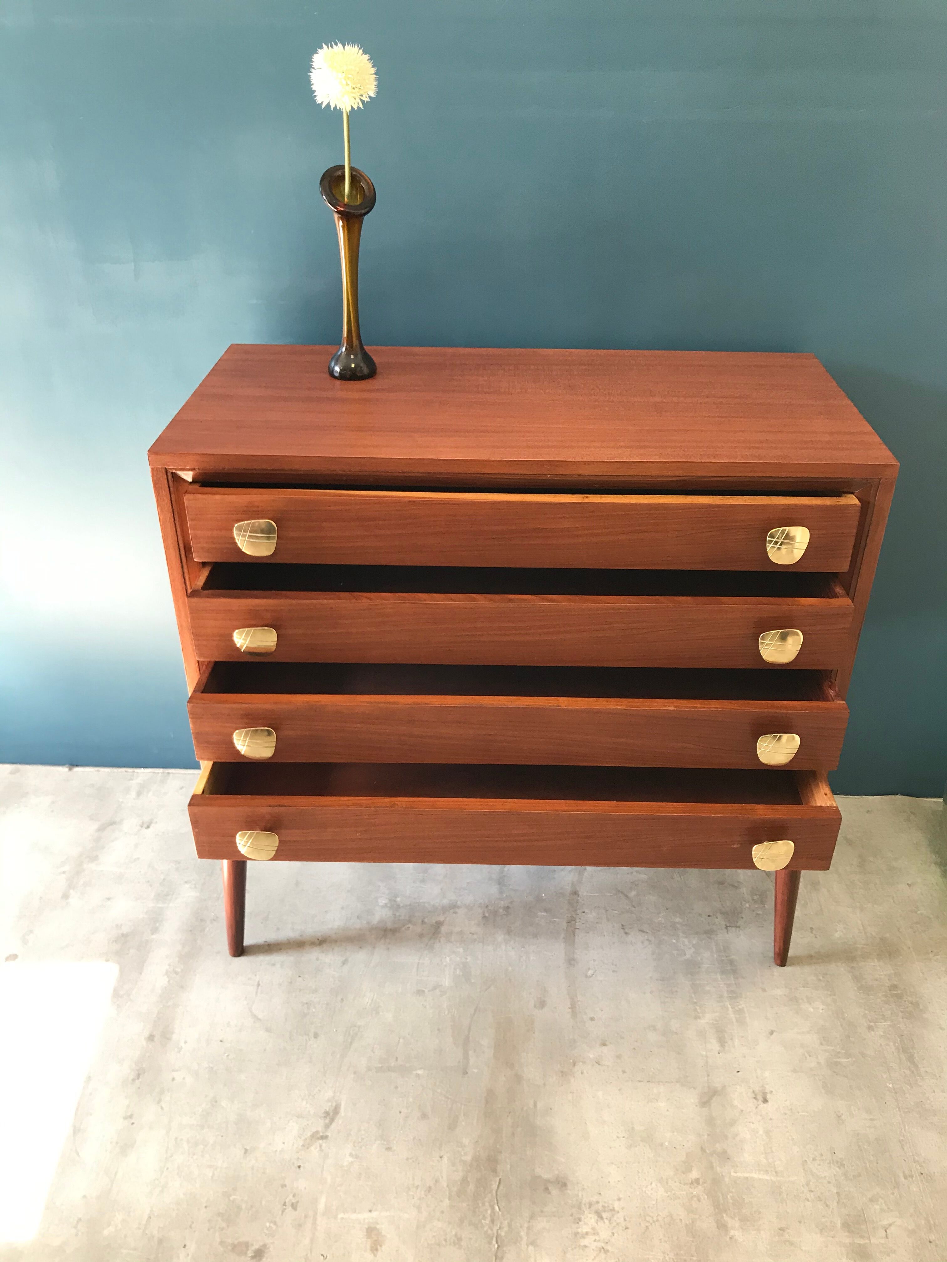 Chest of drawers 4 vintage drawers