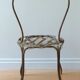 Chaise ancienne décoration florale balcon jardin