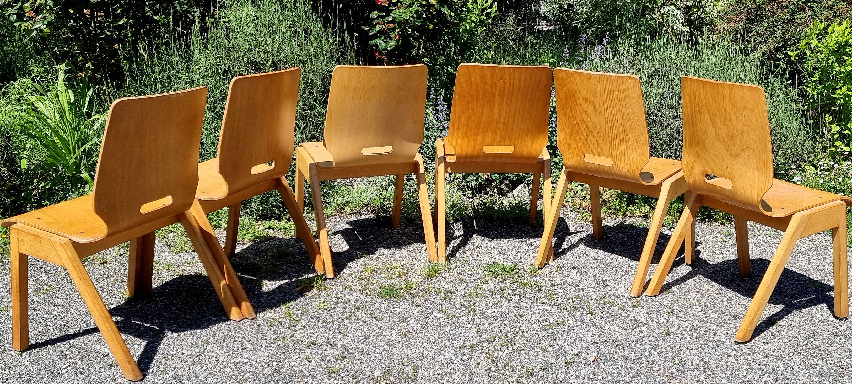 Set of 6 stackable Scandinavian wooden bistro chairs