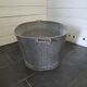 Oval zinc basin or bathtub