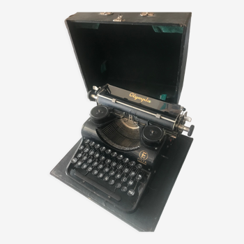 Beautiful typewriter OLYMPIA FILIA