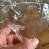 29 anciens verres à pied en verre soufflé ciselé 60/70