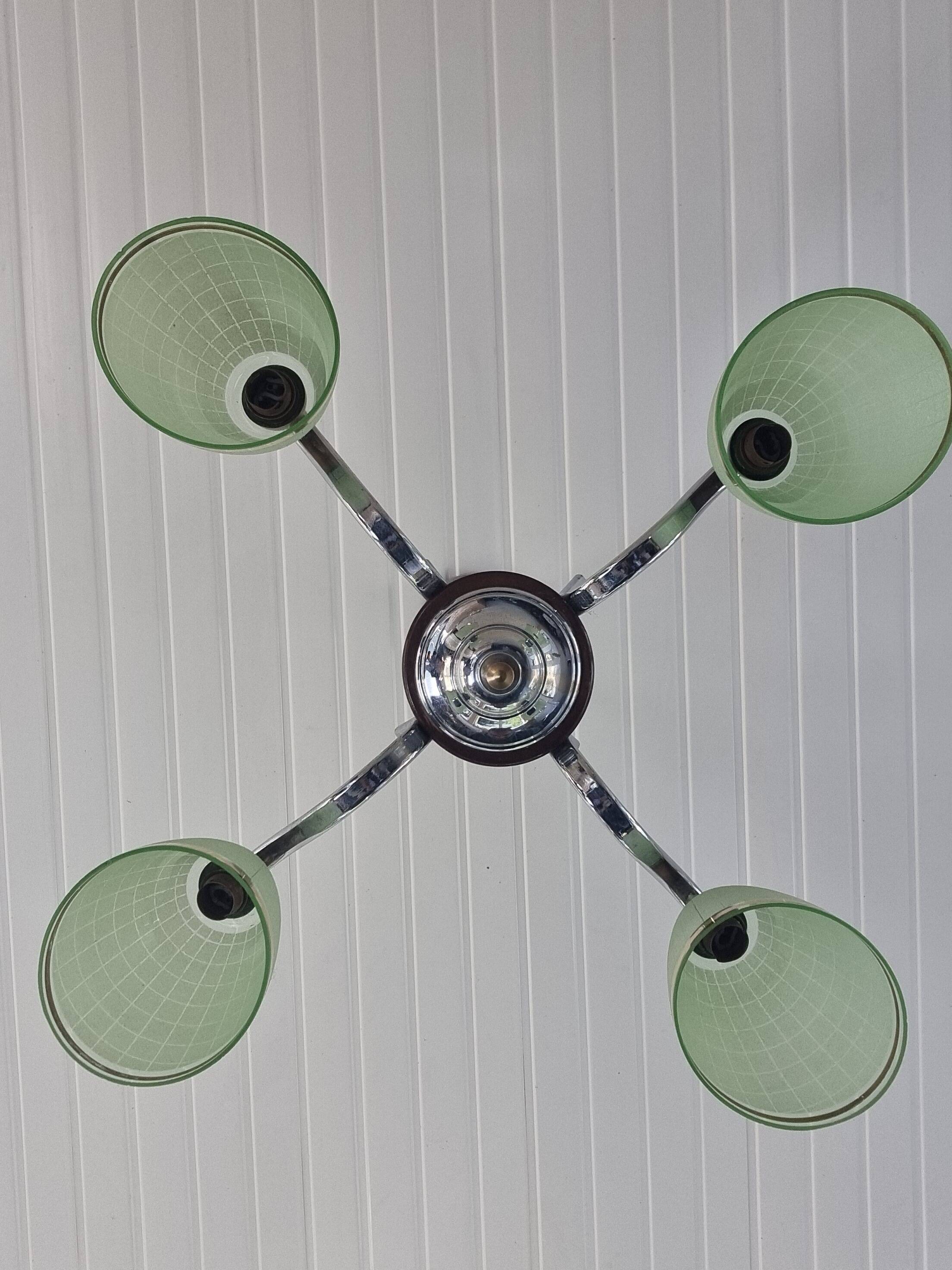 Superb Italian chandelier from the 40s.