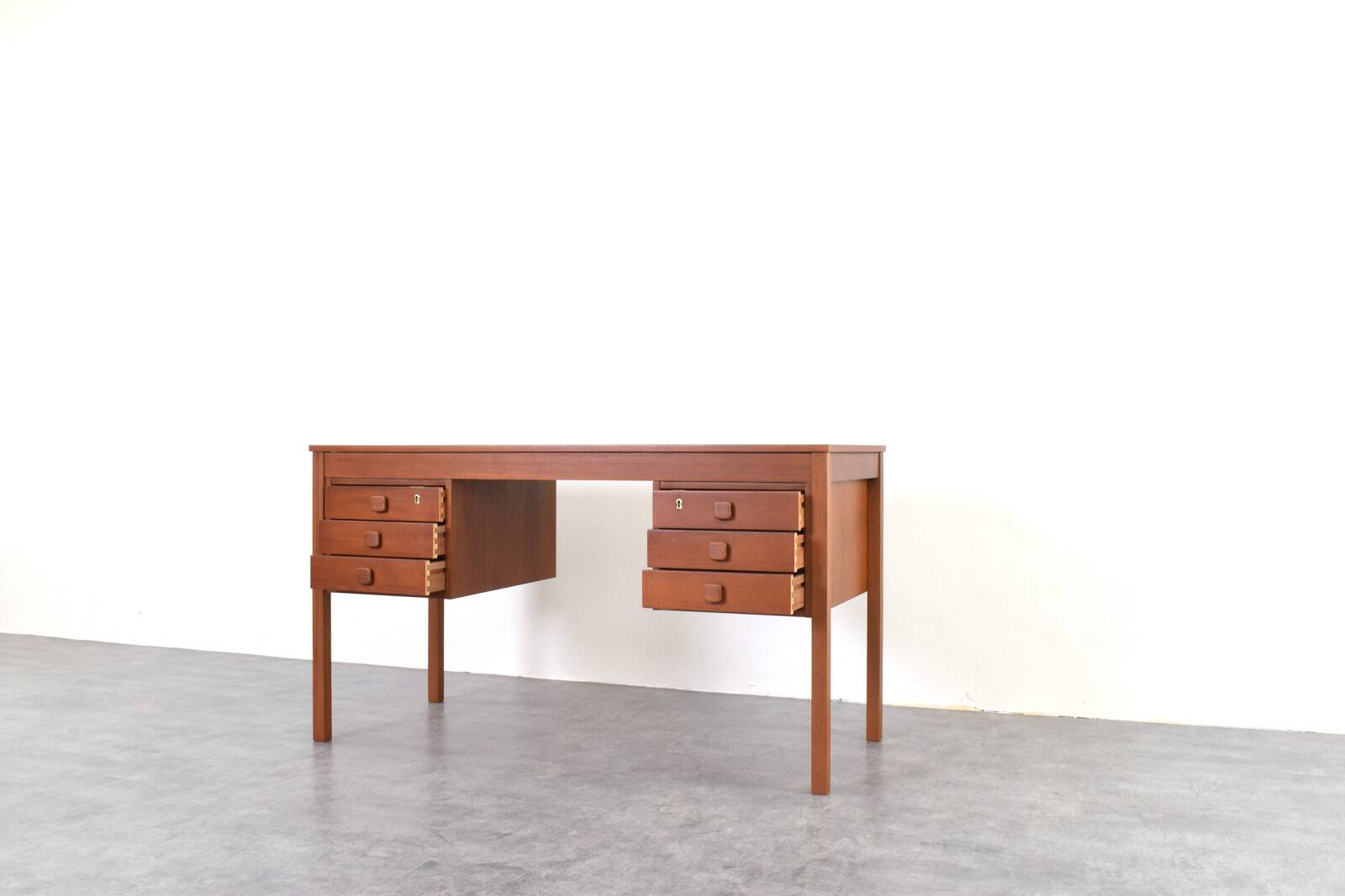 Mid-Century Danish Teak Desk from Domino Møbler, 1960s.