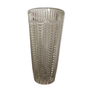 Vase ancien en verre ciselé