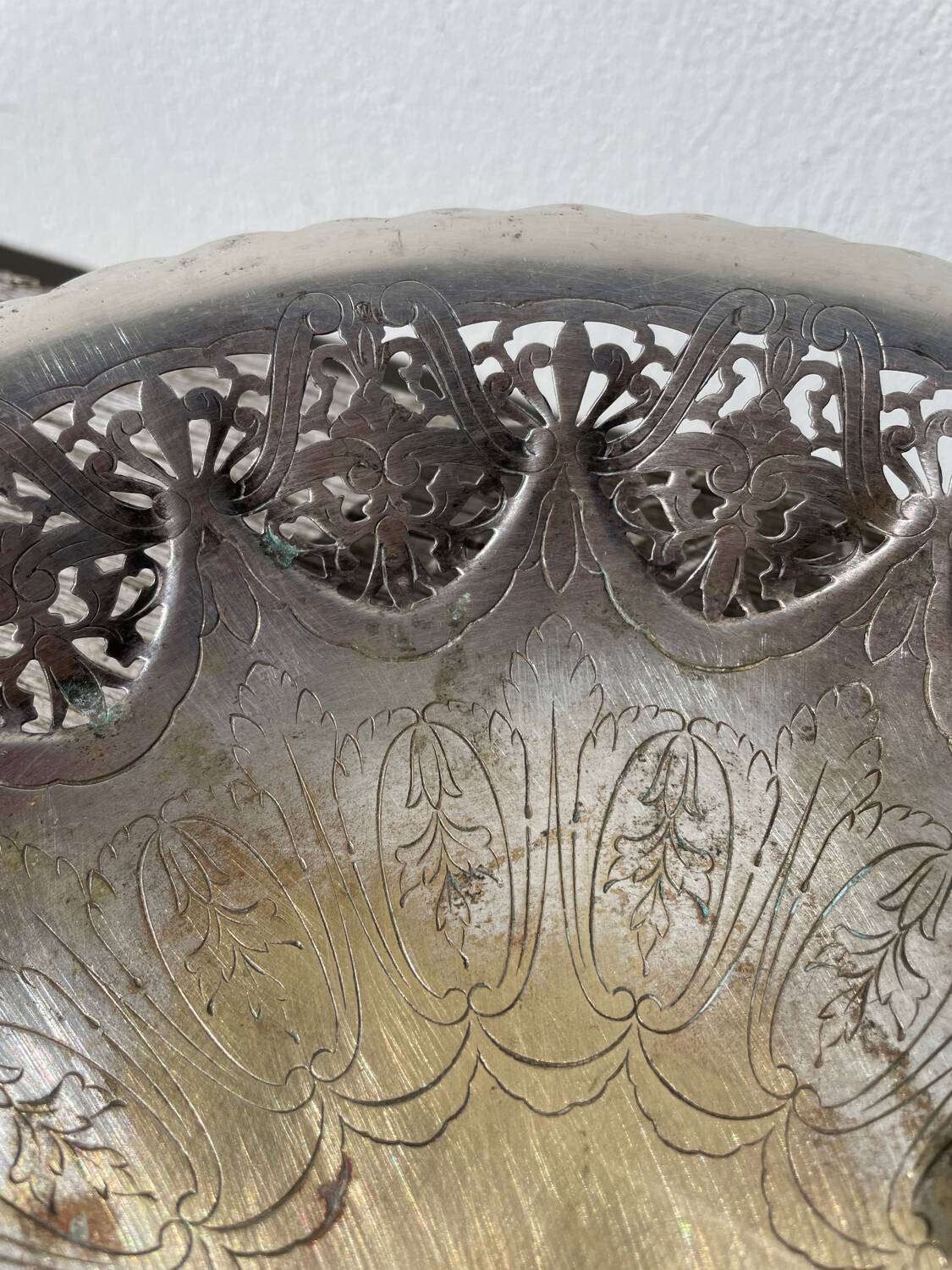 Openwork silver-plated metal fruit bowl or basket