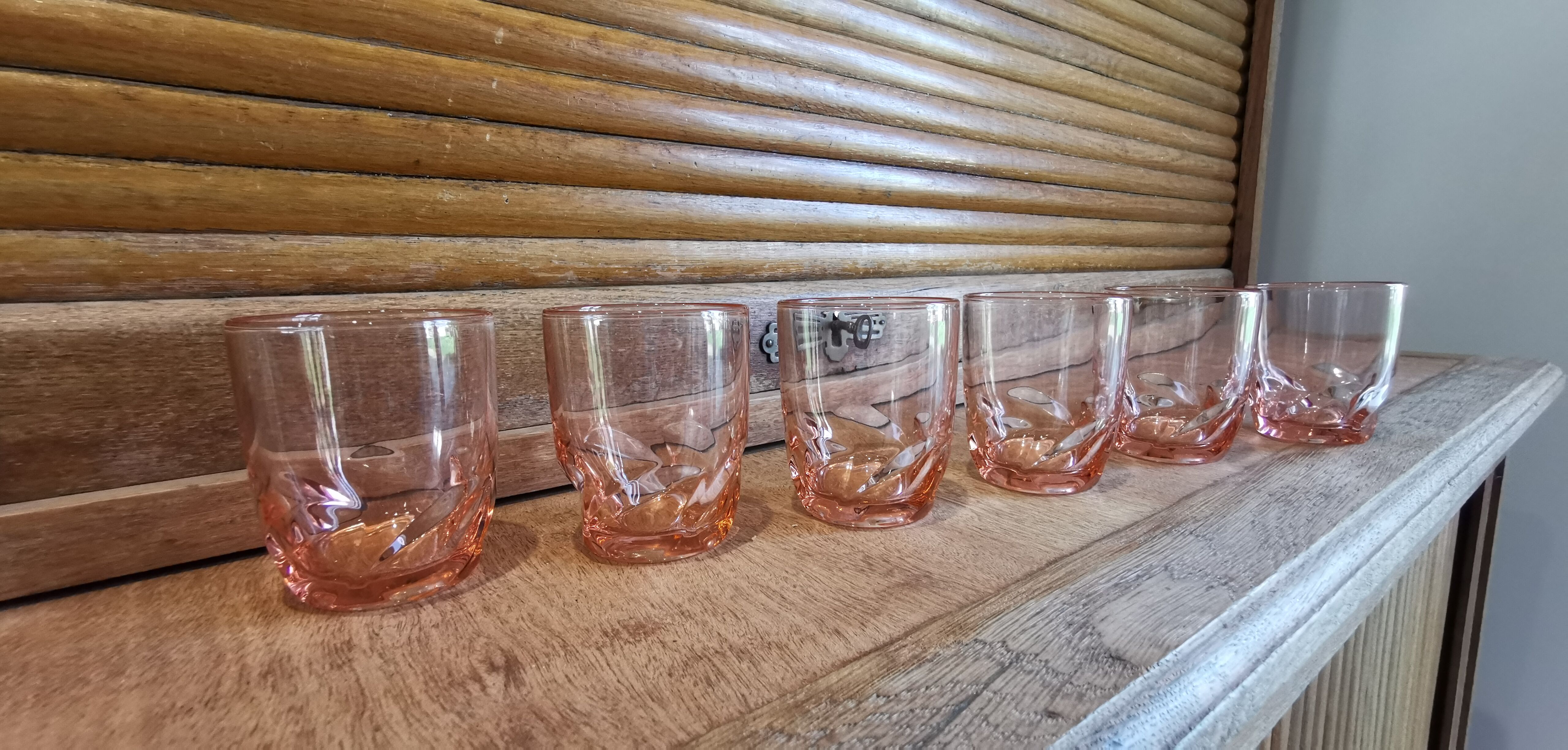 6 vintage pink glasses