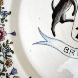 Brittany early 20th century: huge dish with coats of arms and dogs with hand-painted decorations circa 1930-1950