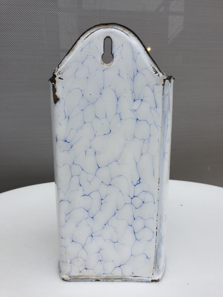 Pot washbasin wall mounted sheet metal enamelled