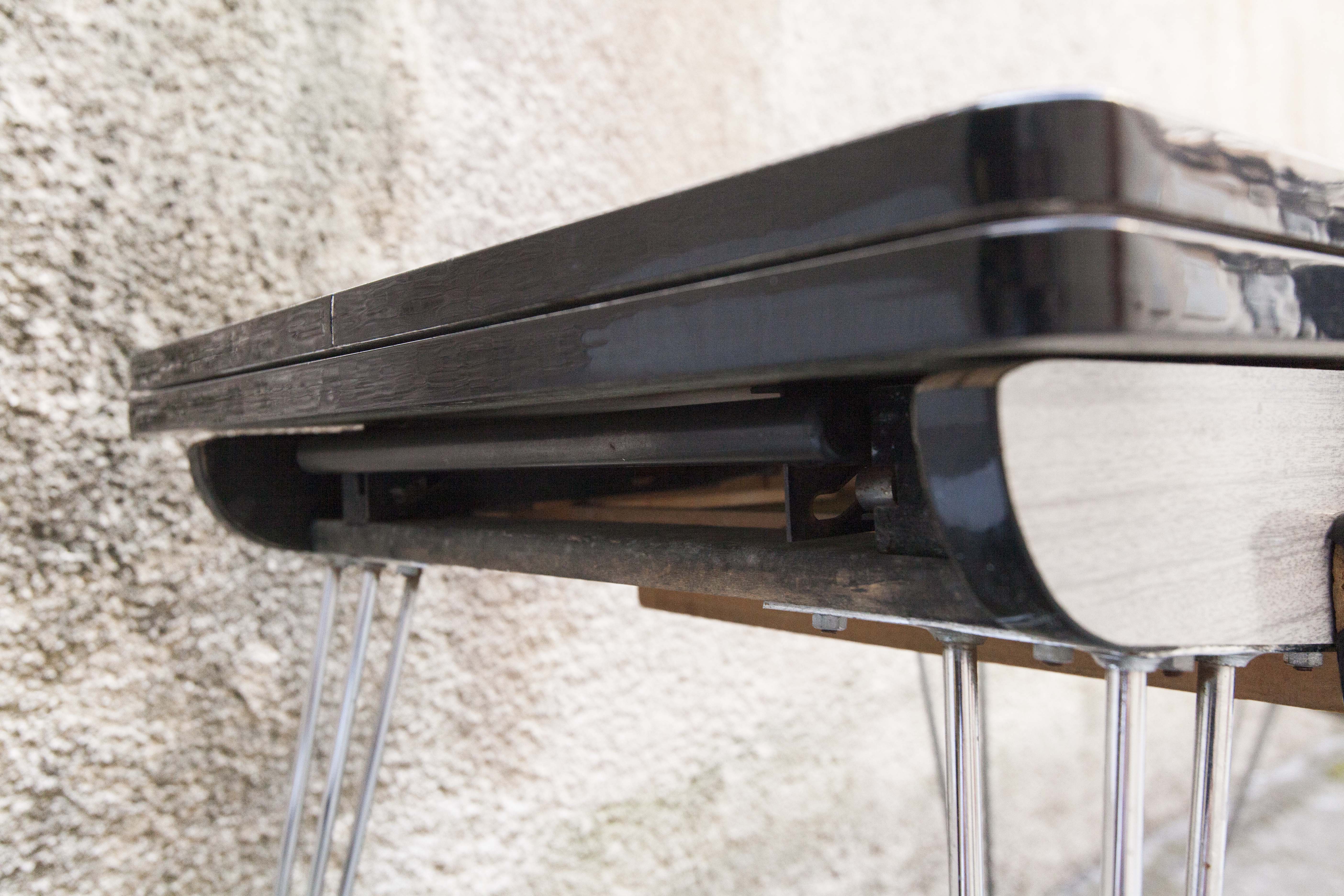 Set table formica and 2 chairs