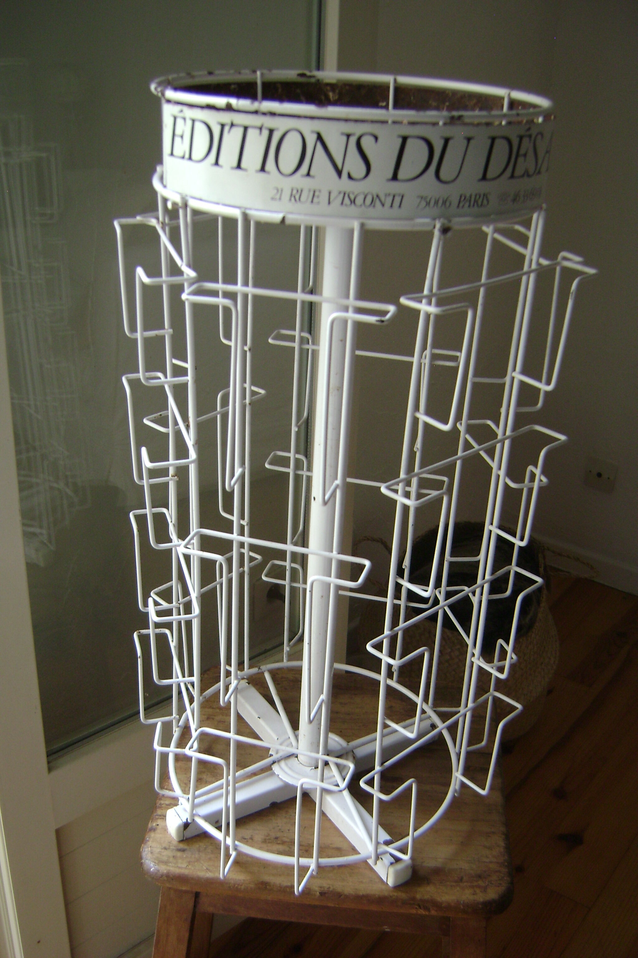 Turnstile postcards editions du désastre paris vintage