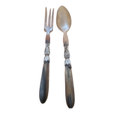 Salad servers