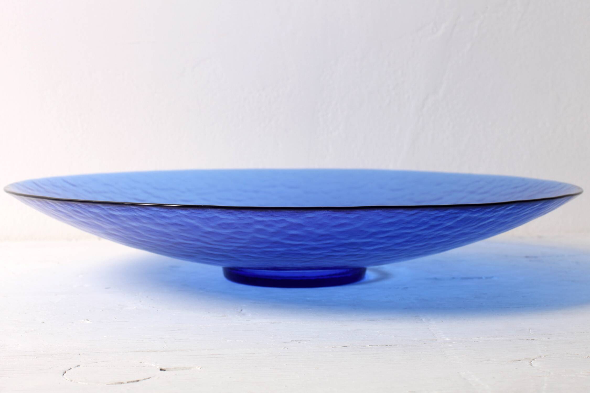 Mid-Century Murano Glass Plate: Cobalt Blue Guido Ferro Centerpiece