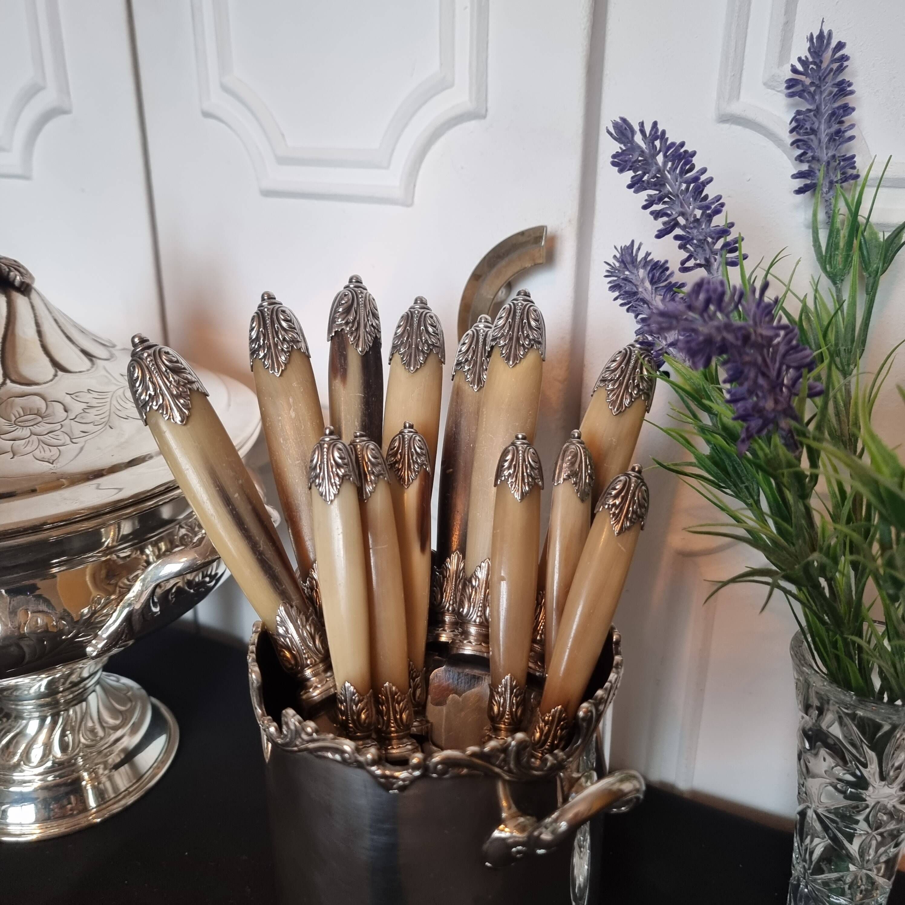 Exquisite set of twelve antique Art Nouveau knives (6+6)