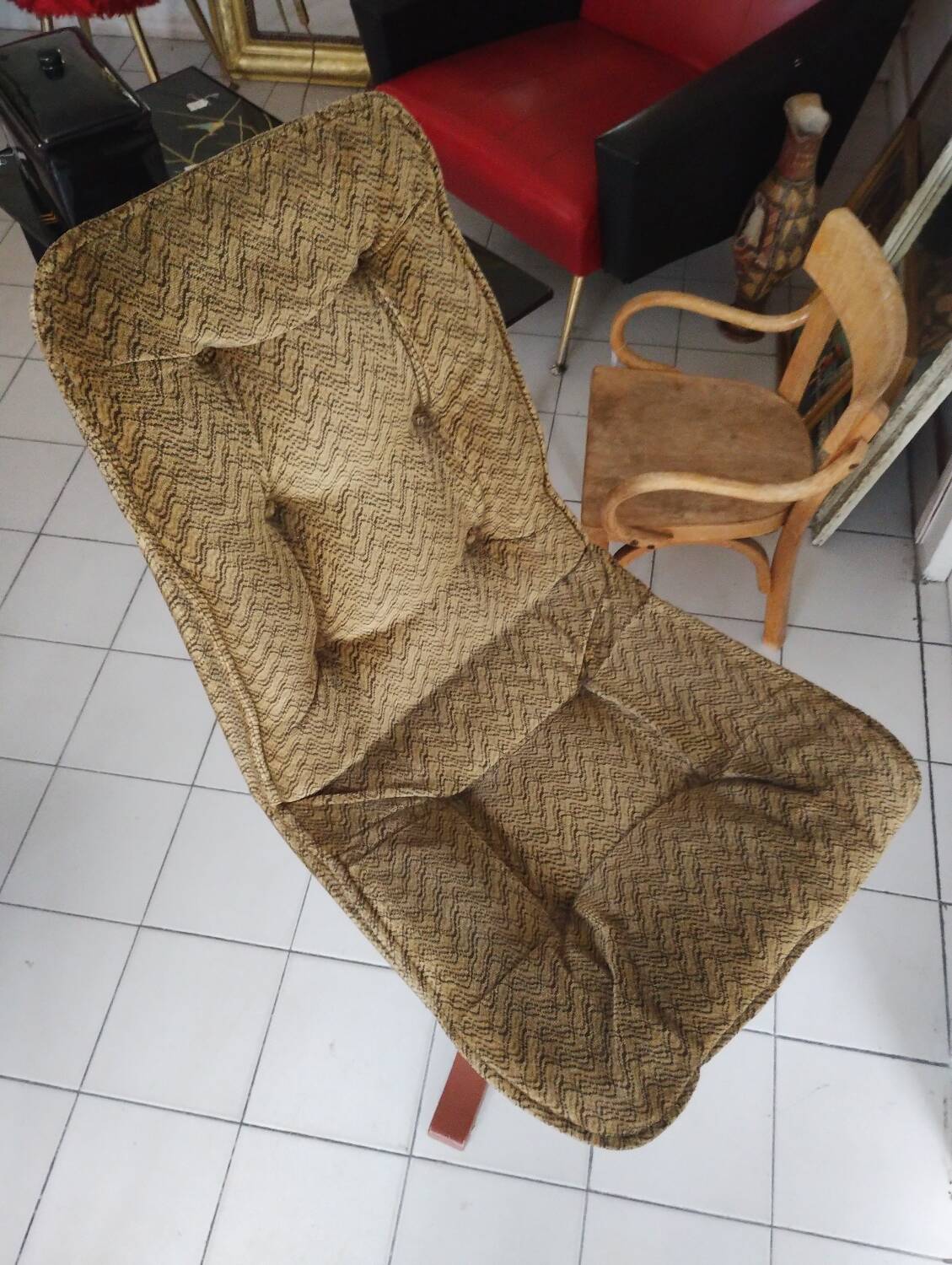 1970s swivel chair
