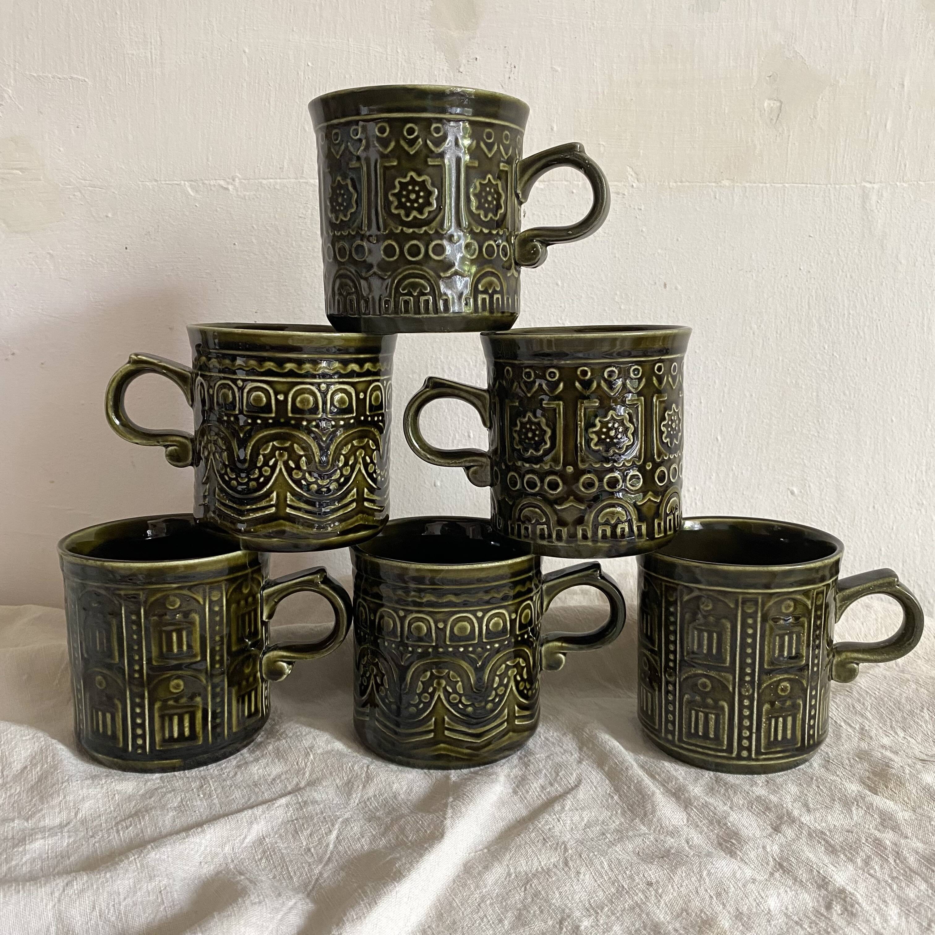Khaki ceramic mugs England, 70s