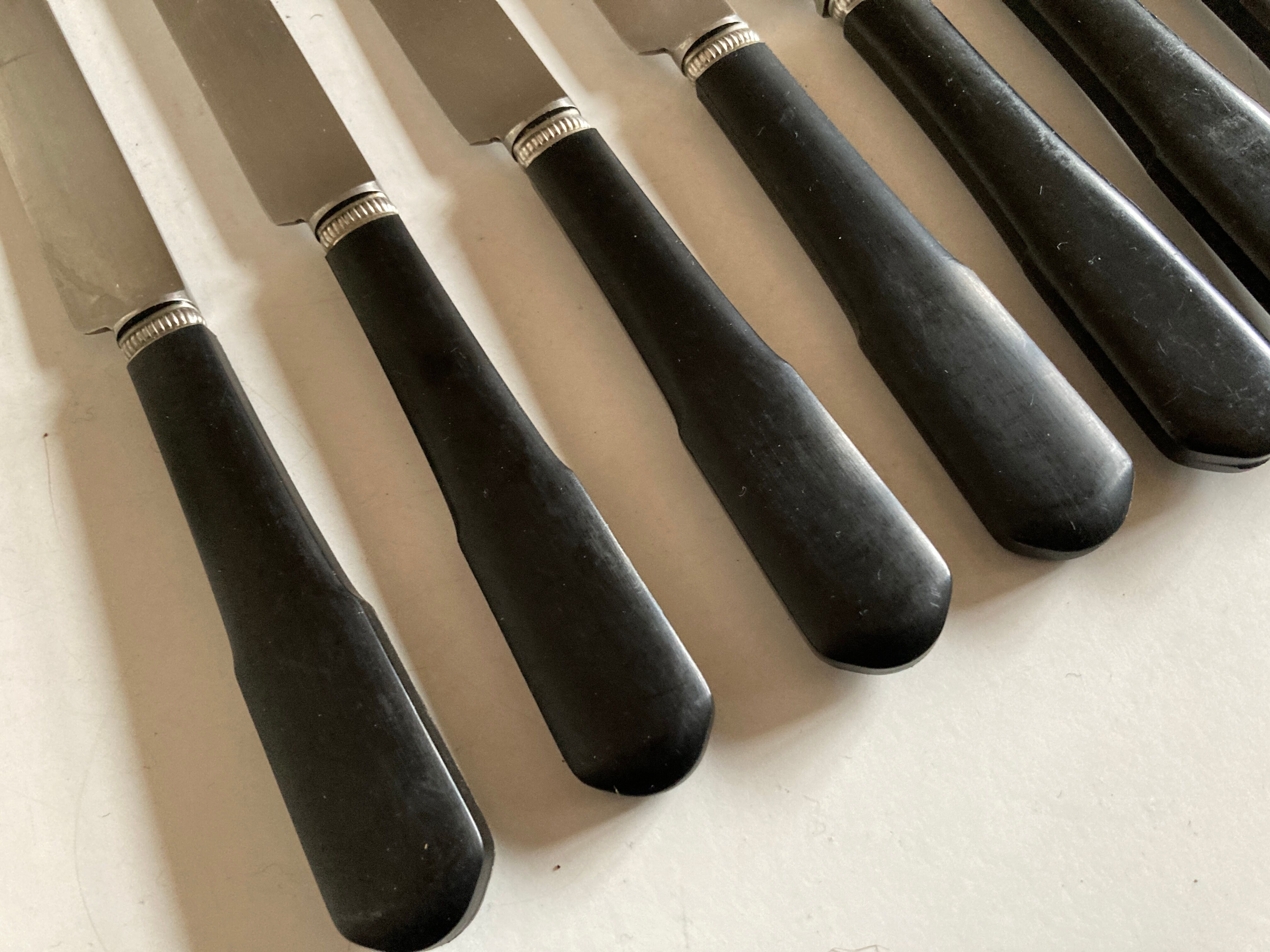 Set of 8 knives Cluny Vieux Paris 1920 black Bakelite handle