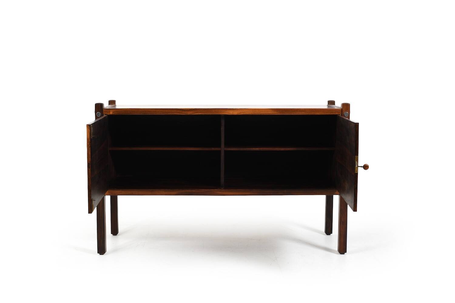 Buffet rare "Luciana" par Sergio Rodrigues pour OCA années 1960.