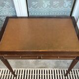 Petit bureau en bois
