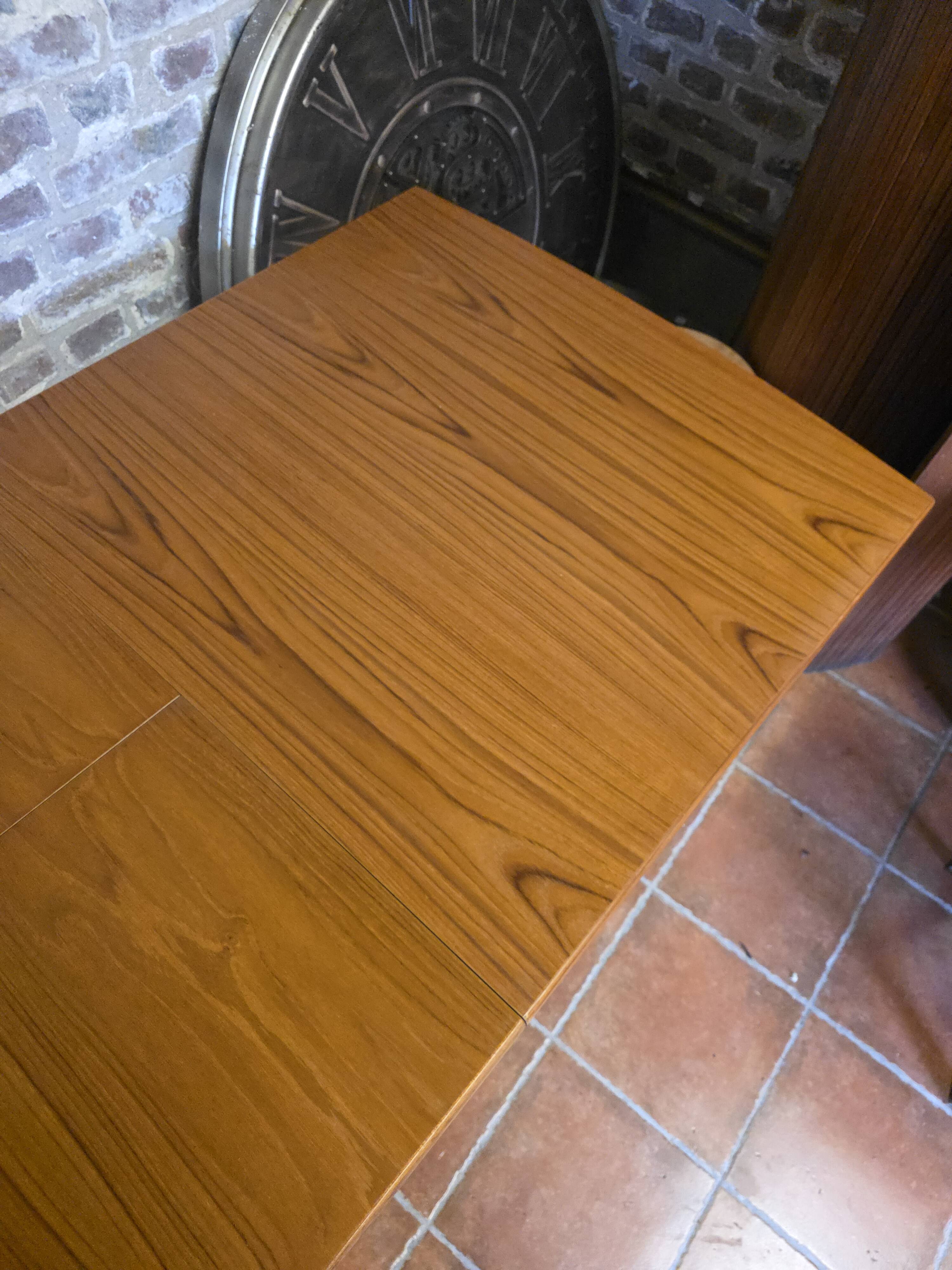 Table scandinave extensible en teck des années 60